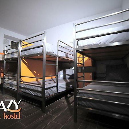 Crazy Hostel Yerevan Bagian luar foto