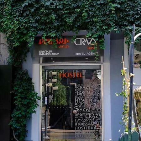 Crazy Hostel Yerevan Bagian luar foto