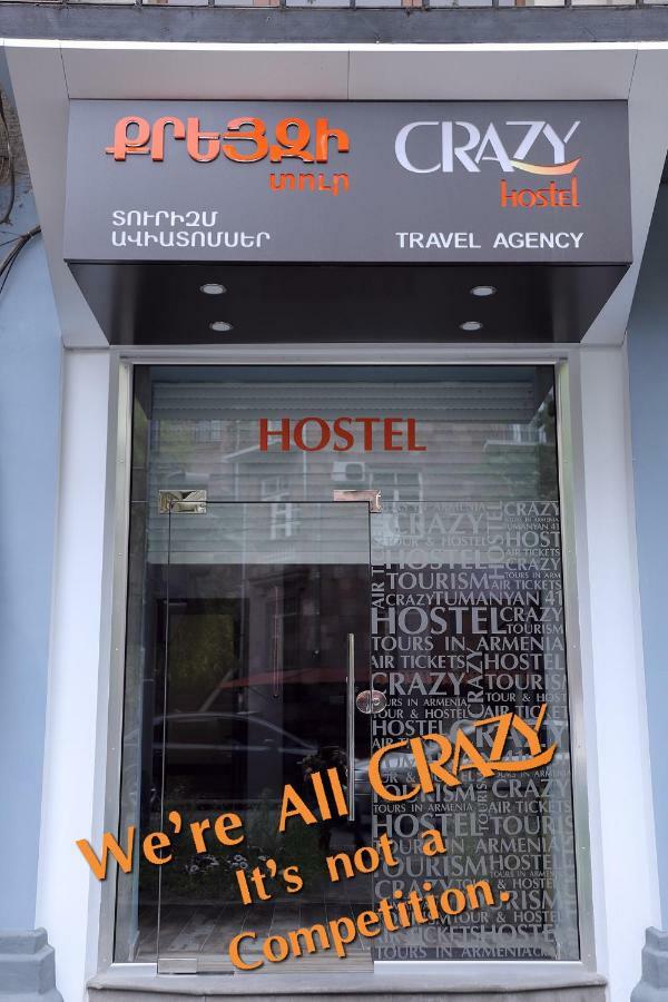 Crazy Hostel Yerevan Bagian luar foto